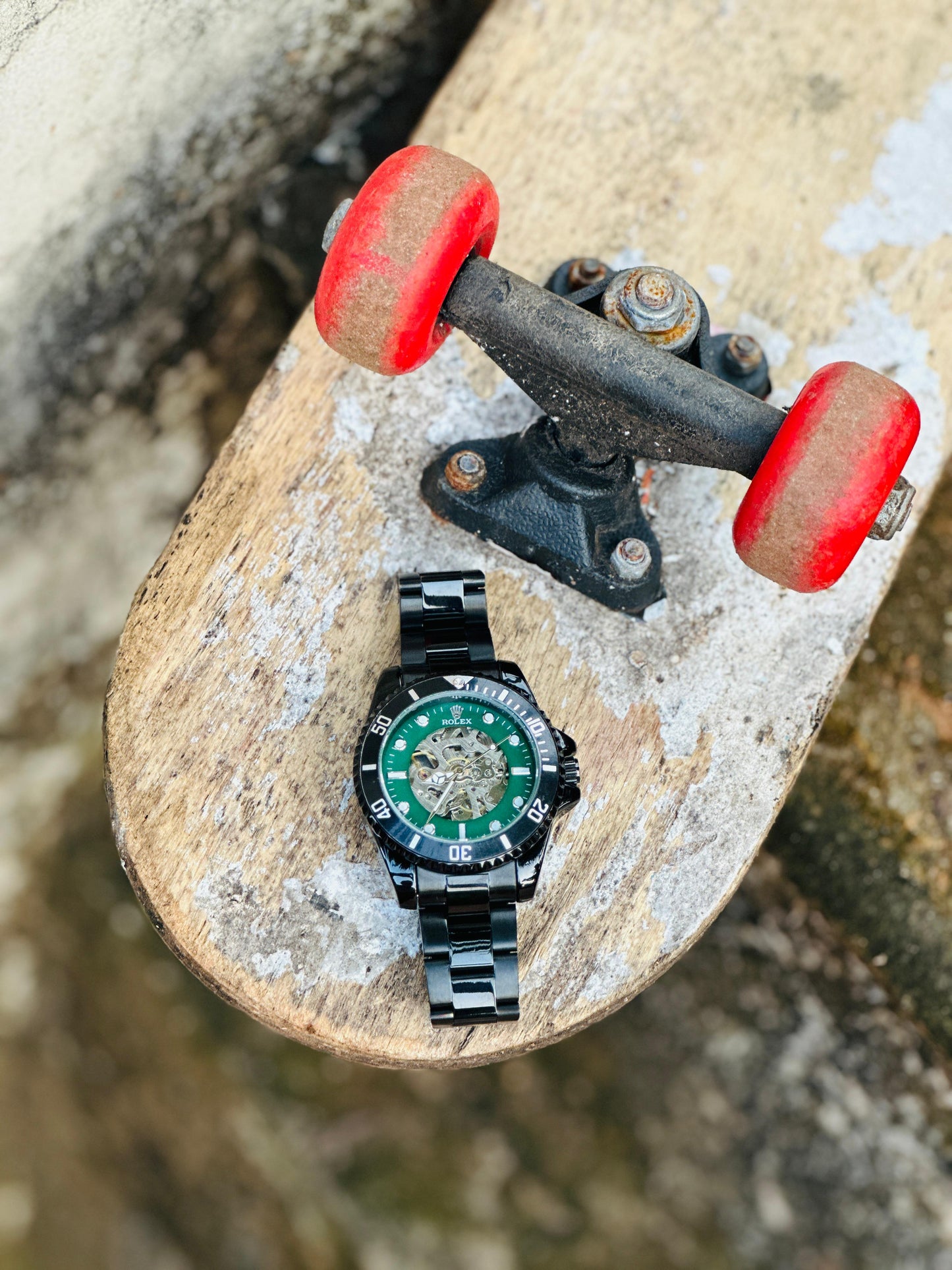 Classic Black and Leaf Green Vintage Watch With Extra Premium Quality