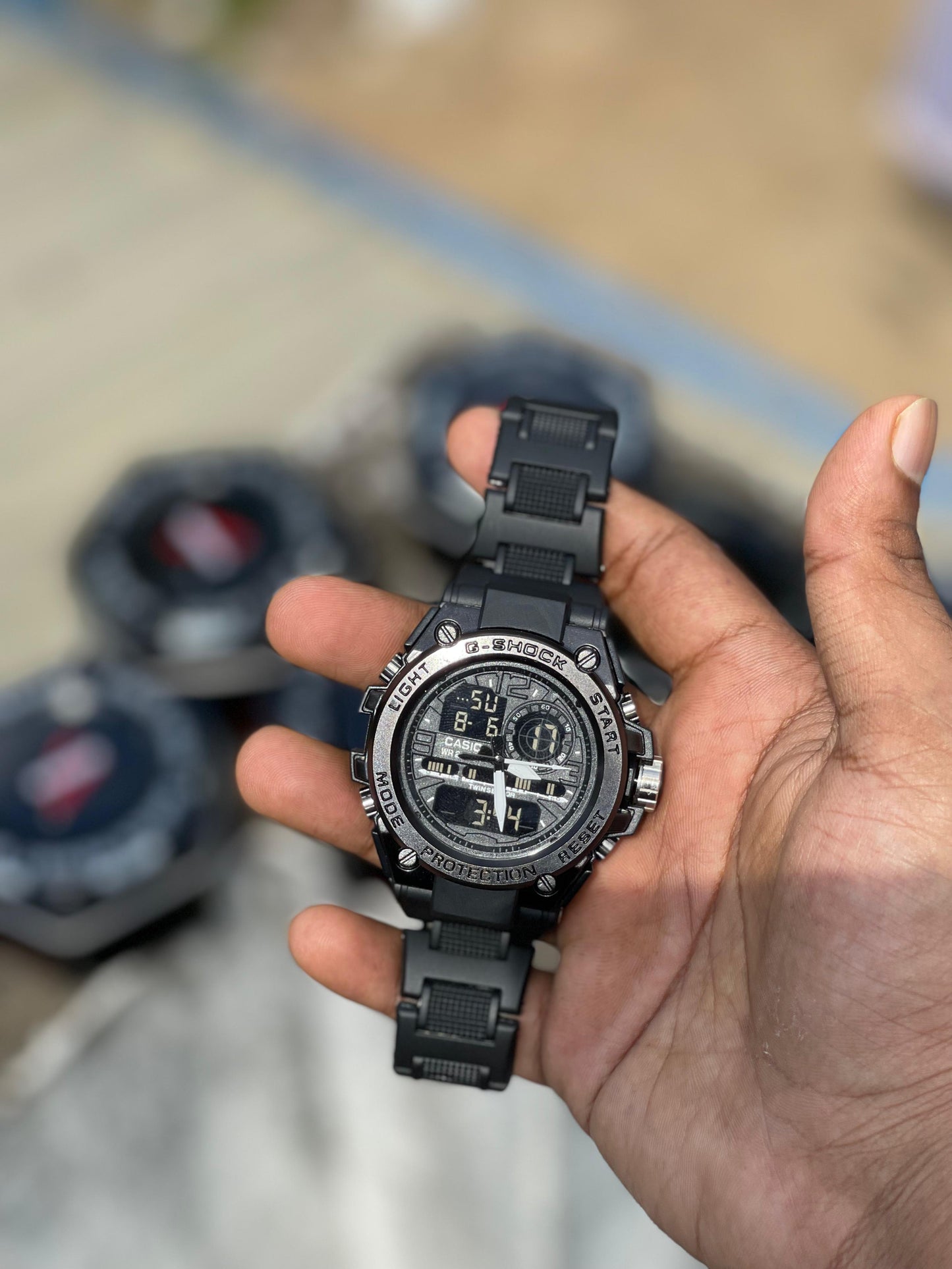 Ultra Premium Watch in Zed Black Colour Classic850