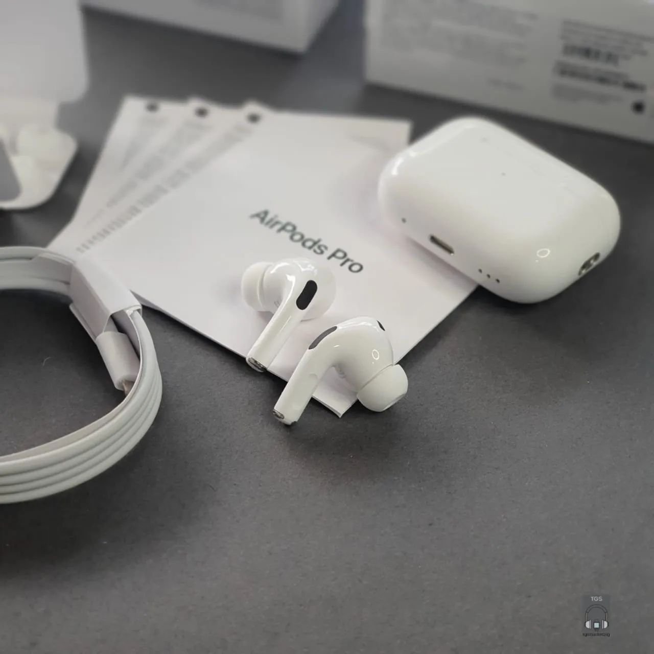 AIRPODS PRO 2nd Generation With ANC  MADE IN USA WITH STEM VOLUME CONTROL & SERIAL NUMBER WORKING